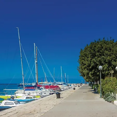 דירה Amazing Apartment In Malinska With Wifi *