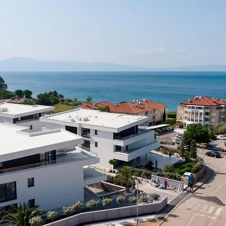 Amazing Apartment In Malinska With Wifi דירה *