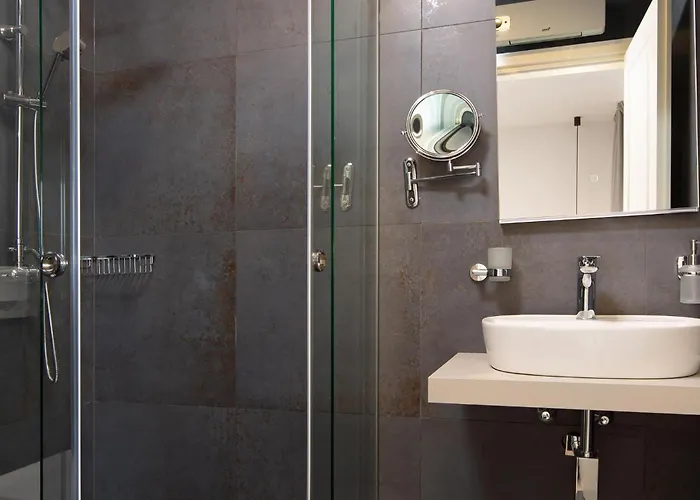 Amazing Apartment In Malinska With Wifi *