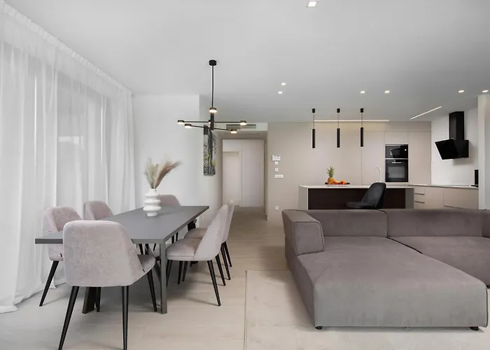 Amazing Apartment In Malinska With Wifi Apartman *