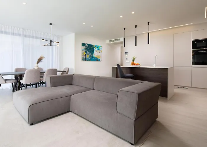 Amazing Apartment In Malinska With Wifi *